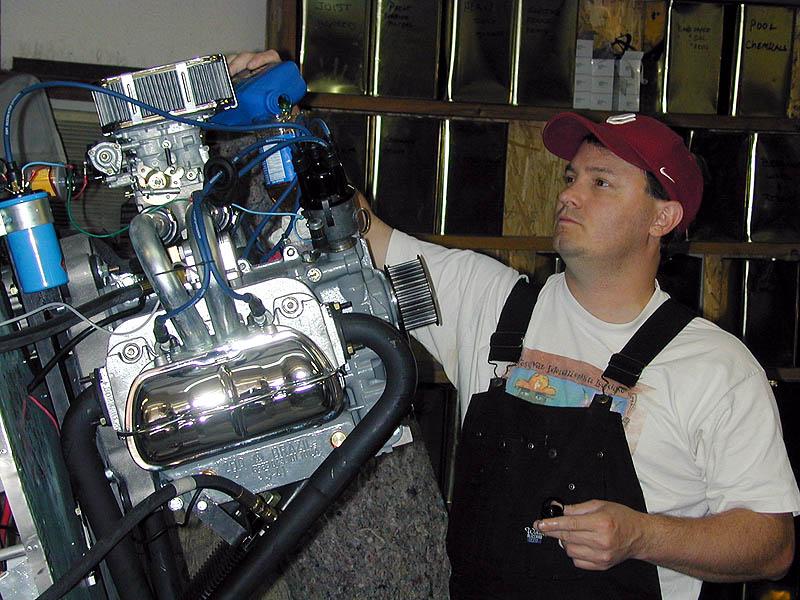 1aaaDSCN0403.jpg - Filling the engine with oil.